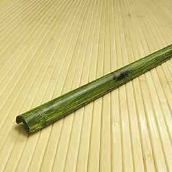 Планка бамбуковая для внешнего угла зелёная с рисунком